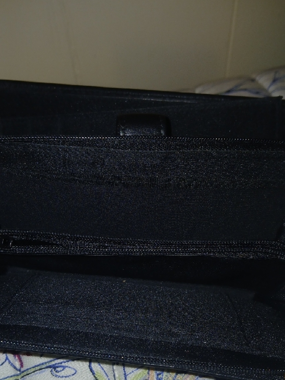 Dopp Black and Gold Travel Wallet - Picture 6 of 7
